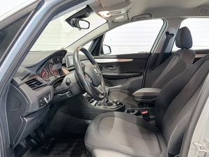 BMW 218 bild 10