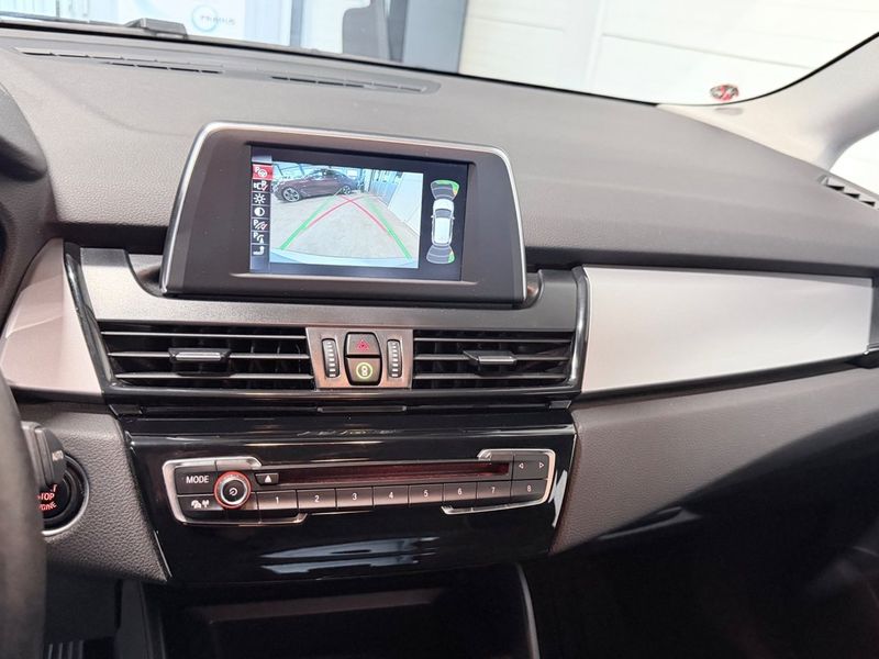 BMW 218 bild 14