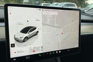 Tesla Model Y bild 12