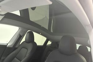 Tesla Model Y bild 14