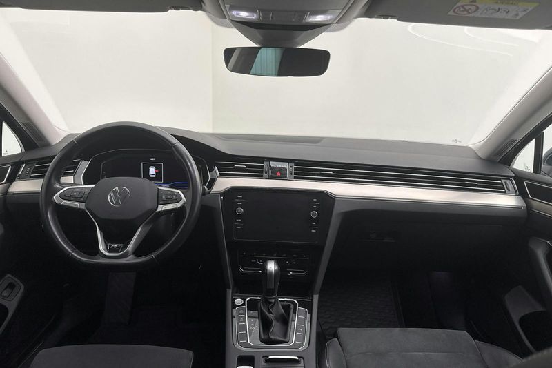 Volkswagen Passat bild 6
