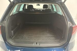 Volkswagen Passat bild 9