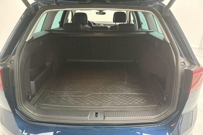 Volkswagen Passat bild 9