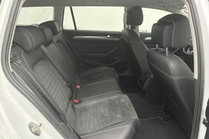 Volkswagen Passat bild 7
