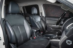 Mitsubishi L200 bild 27