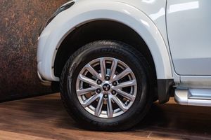 Mitsubishi L200 bild 11