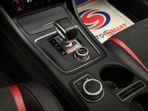 Mercedes CLA45 AMG bild 16