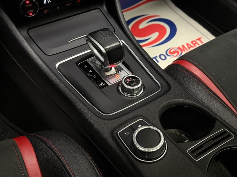 Mercedes CLA45 AMG bild 16