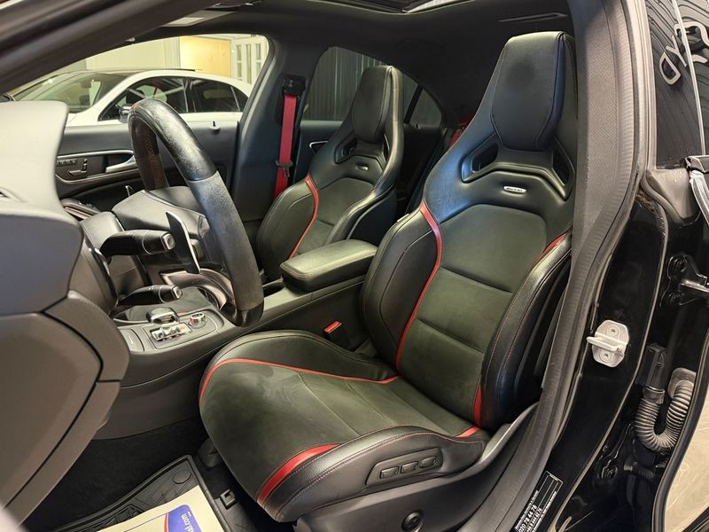Mercedes CLA45 AMG bild 11