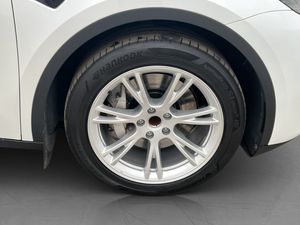 Tesla Model Y bild 31