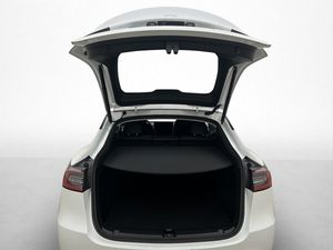Tesla Model Y bild 11