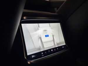 Tesla Model X bild 37