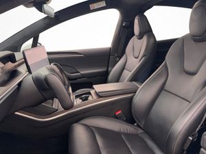 Tesla Model X bild 19