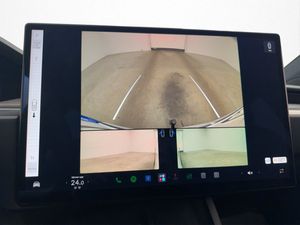 Tesla Model X bild 31