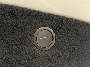 Tesla Model X bild 16