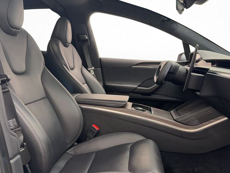 Tesla Model X bild 24
