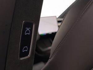 Tesla Model X bild 38