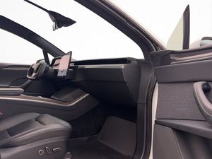 Tesla Model X bild 26