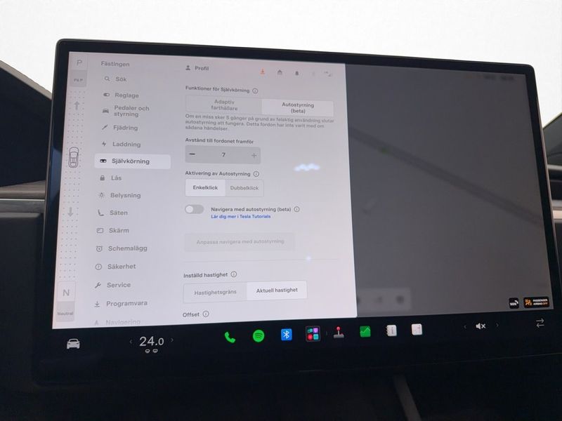 Tesla Model X bild 33