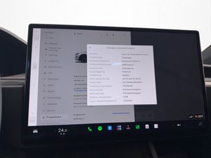 Tesla Model X bild 35