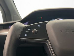 Tesla Model X bild 20