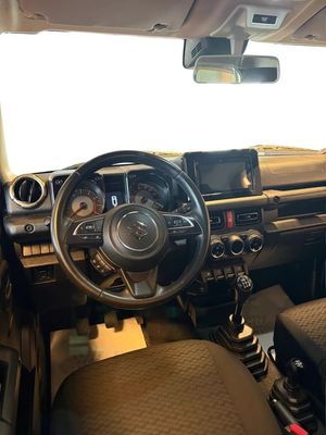 Suzuki Jimny bild 9