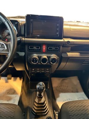 Suzuki Jimny bild 10