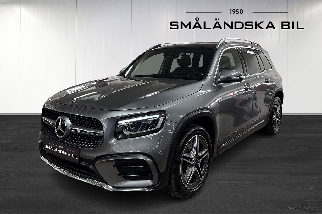 Mercedes GLB220