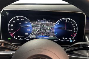 Mercedes GLC300 bild 8