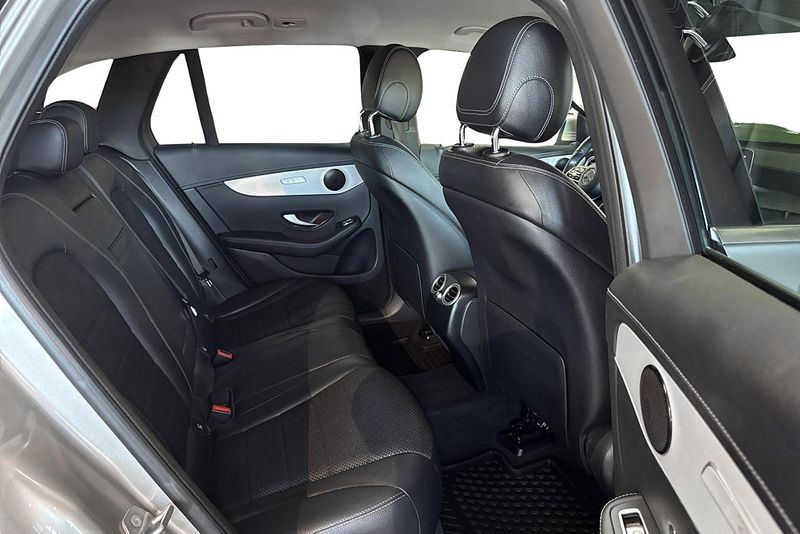 Mercedes GLC300 bild 14
