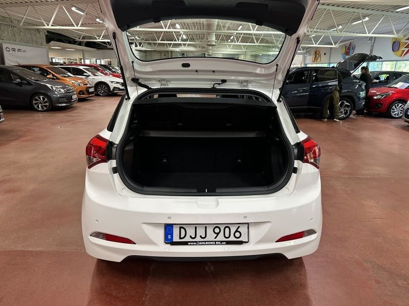Hyundai i20 bild 9