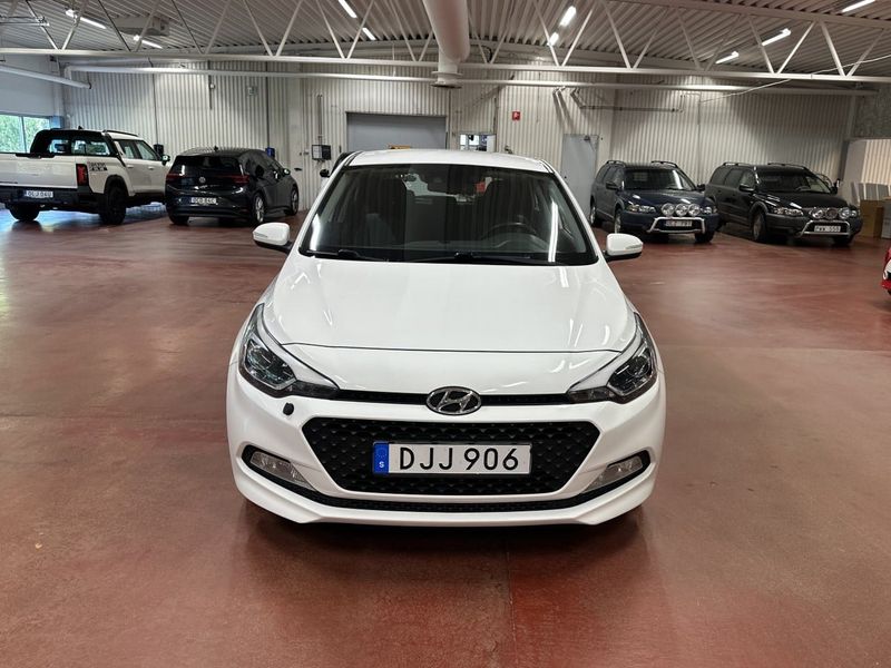 Hyundai i20 bild 8