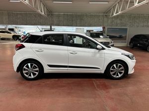 Hyundai i20 bild 6