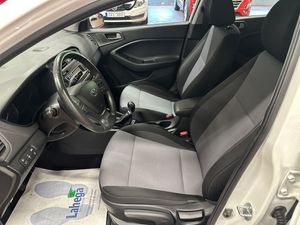 Hyundai i20 bild 10