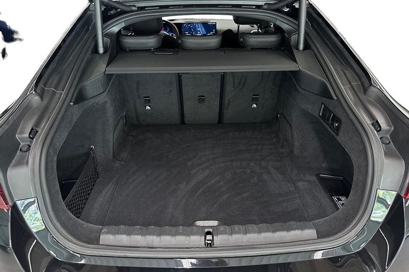 BMW i4 bild 10