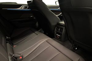 BMW i4 bild 7