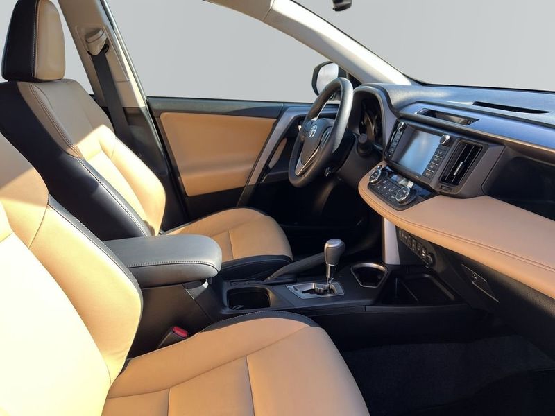 Toyota RAV4 bild 6