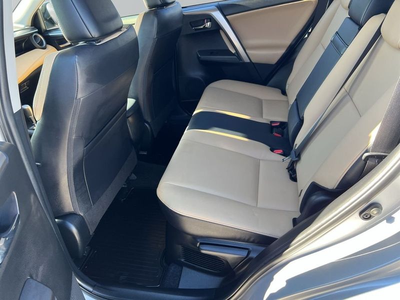 Toyota RAV4 bild 7