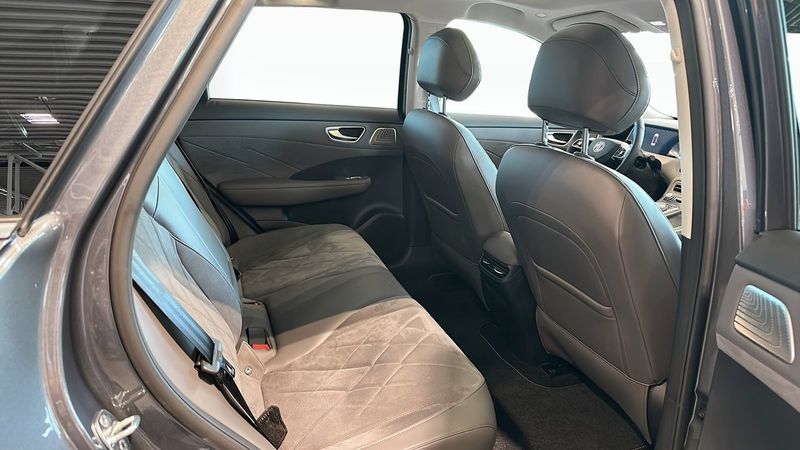 MG S6 EV bild 5