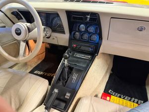 Chevrolet Corvette bild 24