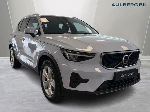 Volvo XC40 B3 FWD Bensin Core - 2025