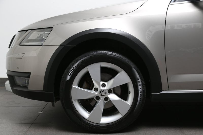 Skoda Octavia bild 8