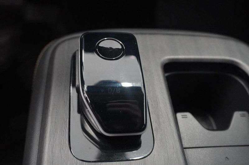 Nissan Ariya bild 10