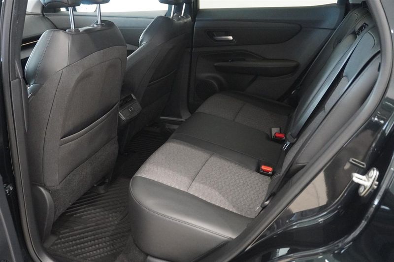 Nissan Ariya bild 6