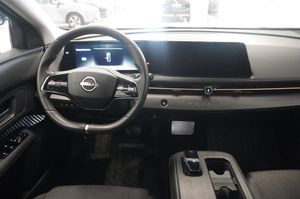 Nissan Ariya bild 8