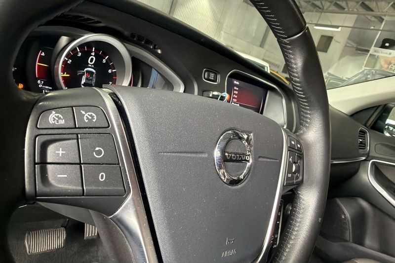 Volvo V40 bild 15