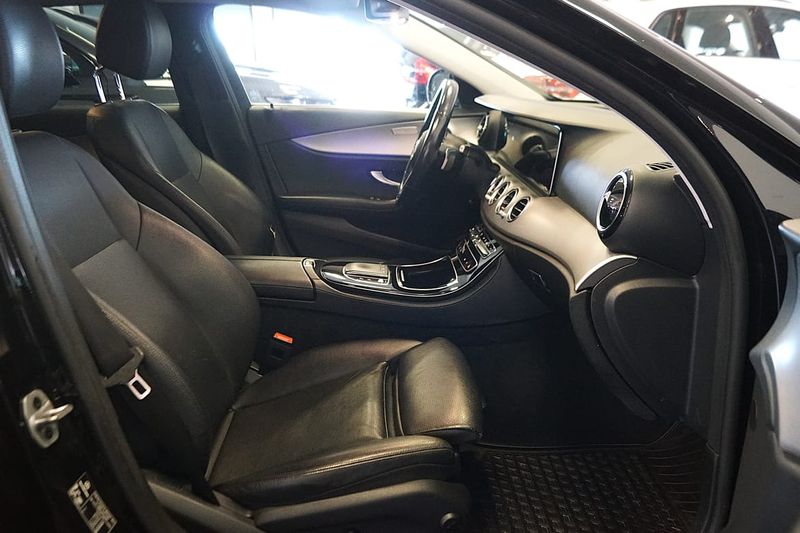 Mercedes E220 bild 17