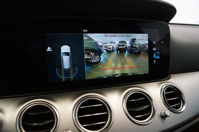 Mercedes E220 bild 13