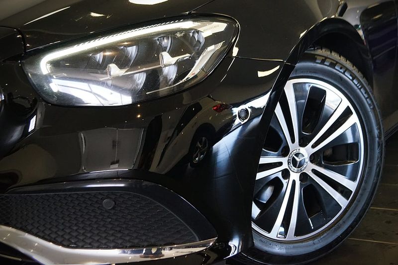 Mercedes E220 bild 3