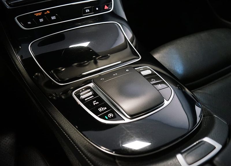 Mercedes E220 bild 15